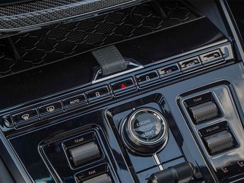 New 2025 Aston Martin DBX 707 image 29