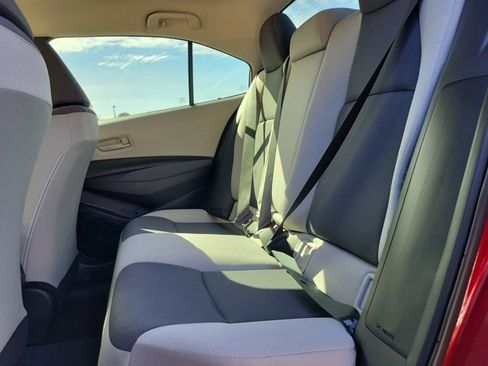 Used 2025 Toyota Corolla LE image 20