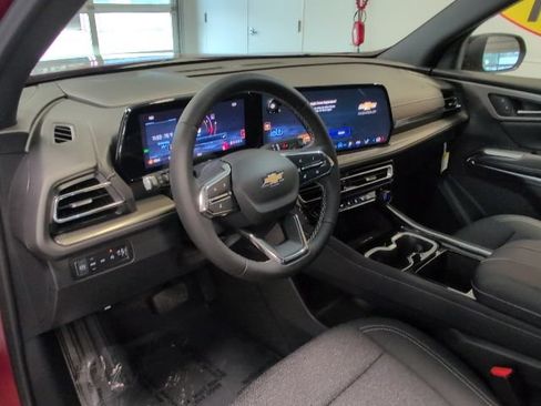 New 2026 Chevrolet Traverse LT w/ Driver Confidence Package AWD/4WD image 11