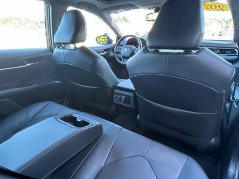 Used 2022 Toyota Camry XSE FWD image 41