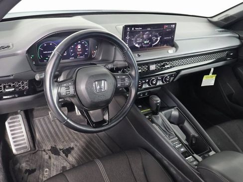 Used 2025 Honda Accord Sport image 6