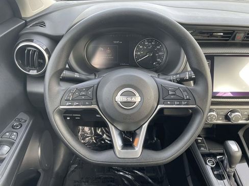 Used 2024 Nissan Kicks SV image 25