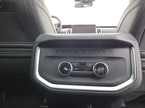 Used 2025 Ford Expedition Active image 23