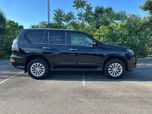 Used 2021 Lexus GX 460 w/ Accessory Package AWD/4WD image 26