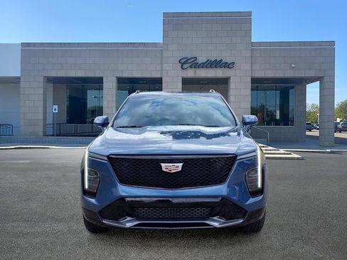 Used 2024 Cadillac XT4 Sport w/ LPO, Floor Liner Package FWD image 2