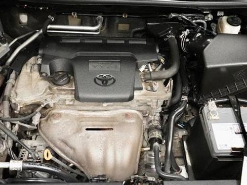 Used 2017 Toyota RAV4 SE image 33