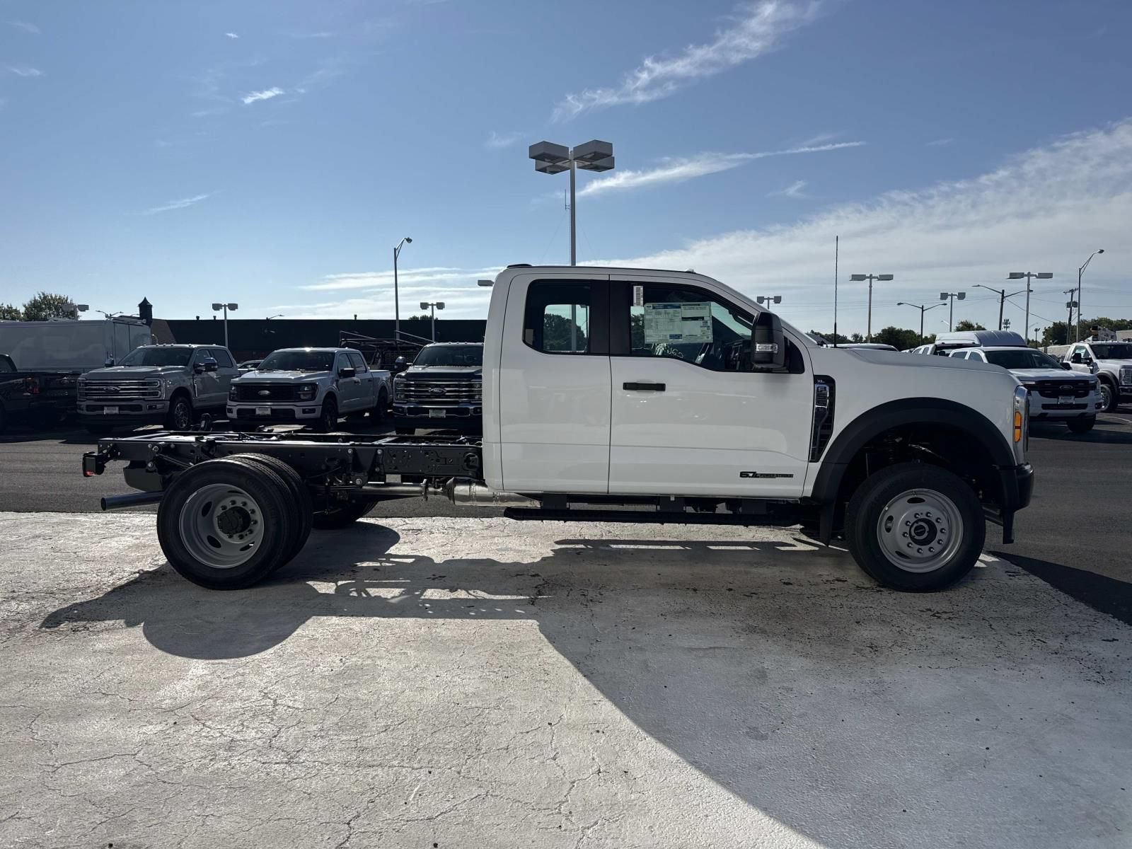 New 2026 Ford F550 4x4 SuperCab Super Duty image 2