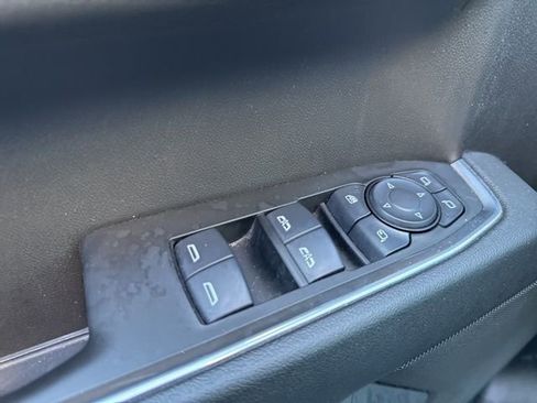 Used 2025 GMC Sierra 1500 SLT image 12
