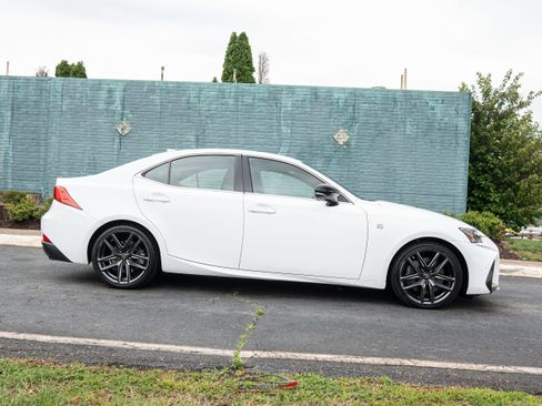 Used 2019 Lexus IS 300 w/ Navigation Package RWD image 8