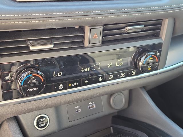 Used 2023 Nissan Rogue SV w/ SV Premium B Package FWD image 26