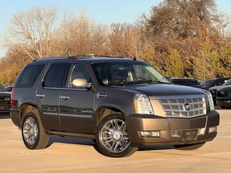 Used 2011 Cadillac Escalade Platinum video 2