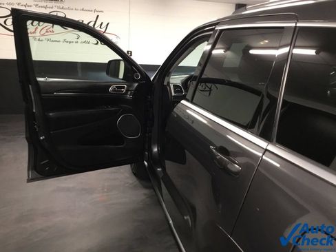 Used 2017 Jeep Grand Cherokee Summit w/ Platinum Series Group AWD/4WD image 21