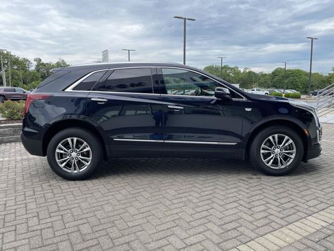 Used 2021 Cadillac XT5 Premium Luxury w/ LPO, Floor Liner Package AWD/4WD image 6