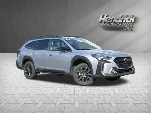 Certified 2025 Subaru Outback Onyx Edition AWD/4WD image 2
