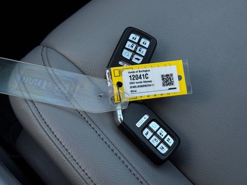 Certified 2024 Honda Odyssey Touring image 44