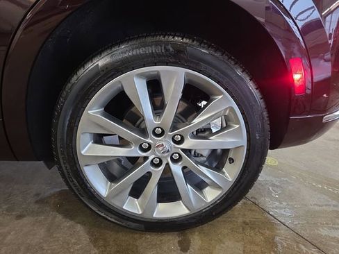 Used 2023 Buick Envision Avenir AWD/4WD image 35