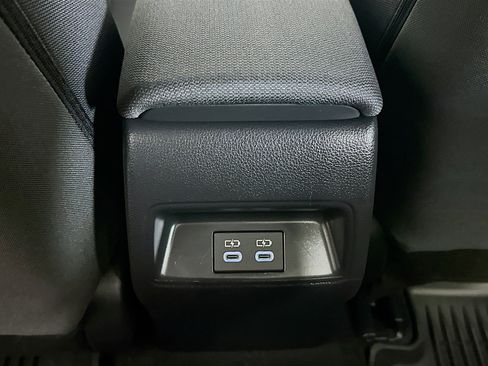 Used 2025 Toyota Corolla LE w/ Convenience Package FWD image 28