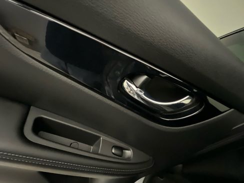 Used 2021 Nissan Rogue Sport SV FWD image 23