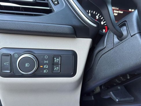 Used 2020 Ford Escape SEL image 18