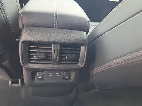 New 2026 Nissan Murano Platinum image 13