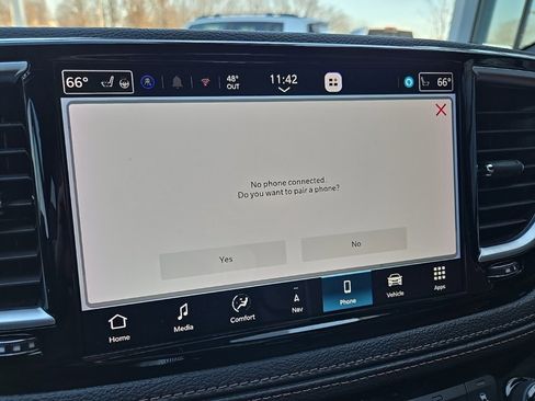 Used 2024 Chrysler Pacifica Pinnacle image 58