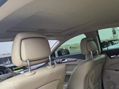 Used 2012 Mercedes-Benz CLS 550 4MATIC image 17