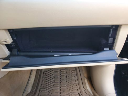 Used 2013 Lexus ES 350 w/ Luxury Pkg image 32