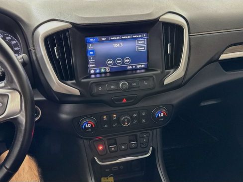 Used 2021 GMC Terrain SLE w/ Driver Convenience Package AWD/4WD image 17
