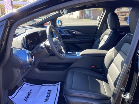 New 2026 Chevrolet Equinox EV LT image 9