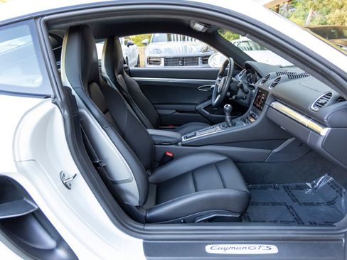 Used 2022 Porsche 718 Cayman GTS image 59