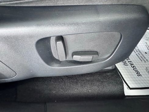 Used 2019 Land Rover Range Rover Velar R-Dynamic SE image 14