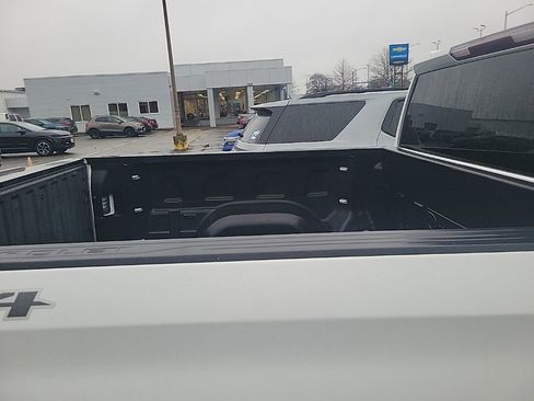 Used 2021 Chevrolet Silverado 1500 LT image 14