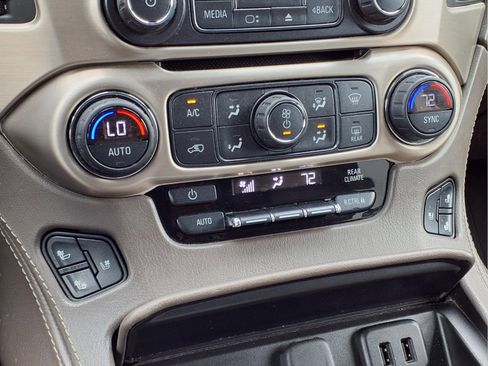 Used 2018 GMC Yukon Denali w/ Open Road Package AWD/4WD image 10