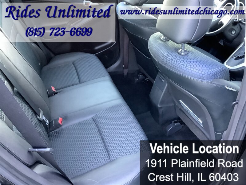 Used 2009 Pontiac Vibe GT FWD image 23