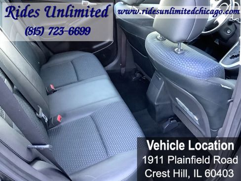 Used 2009 Pontiac Vibe GT FWD image 23
