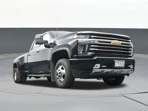Used 2022 Chevrolet Silverado 3500 High Country w/ Snow Plow Prep/Camper Package image 45