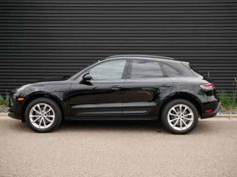 Certified 2026 Porsche Macan image 2