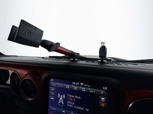 Used 2019 Jeep Wrangler Unlimited Rubicon w/ Uconnect 4C Nav & Sound Group AWD/4WD image 39