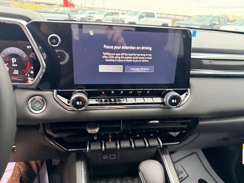 New 2026 GMC Canyon Elevation w/ Convenience Package image 19