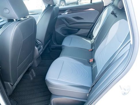New 2026 Volkswagen Tiguan SE FWD image 31