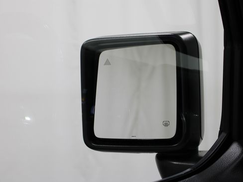 Used 2019 Jeep Wrangler Unlimited Sahara AWD/4WD image 20