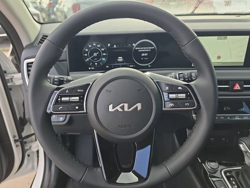 New 2026 Kia Seltos EX image 28