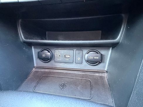 Used 2021 Hyundai Kona Limited AWD/4WD image 26