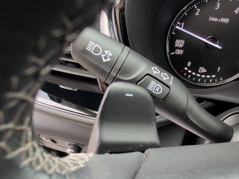 Used 2023 Buick Envision Avenir AWD/4WD image 23