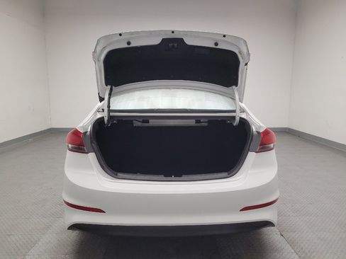Used 2017 Hyundai Elantra SE image 29