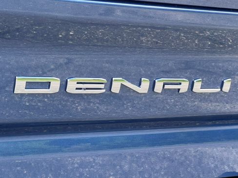 New 2026 GMC Sierra 2500 Denali w/ Denali Reserve Package AWD/4WD image 2