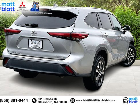Used 2022 Toyota Highlander XLE image 13