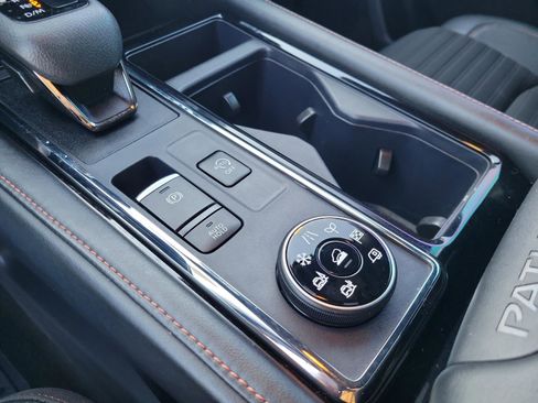 Certified 2024 Nissan Pathfinder Rock Creek image 34