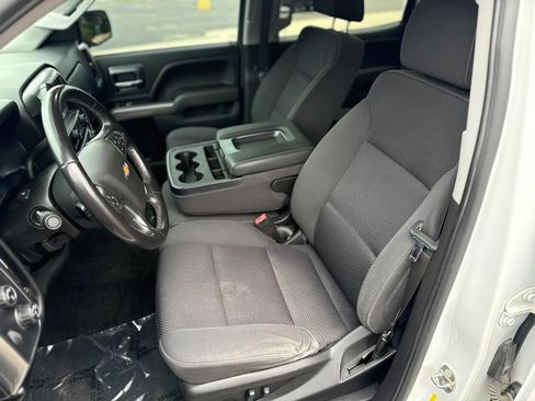Used 2018 Chevrolet Silverado 1500 LT w/ LT Fleet Convenience Package AWD/4WD image 10
