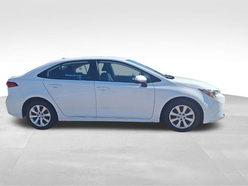 Used 2024 Toyota Corolla LE image 11